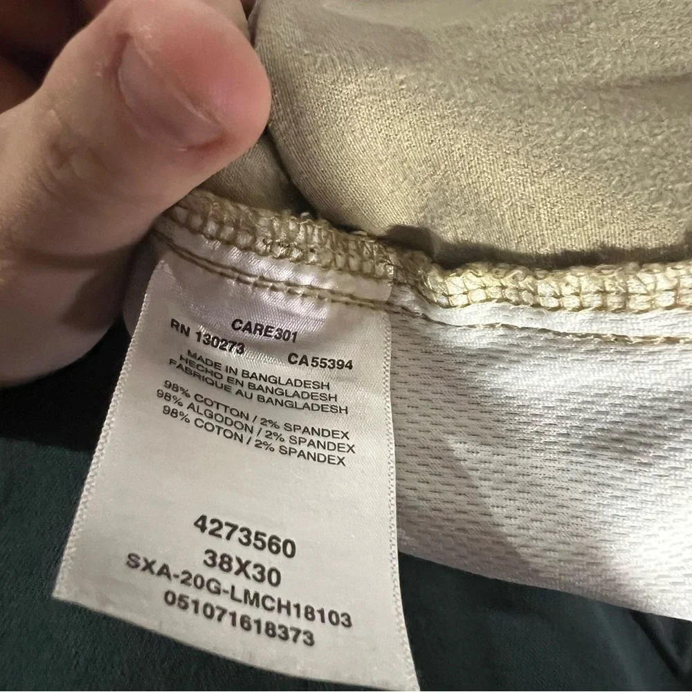 Lee Men’s Khaki Pants Straight Fit Size 38 x 30